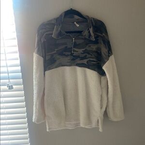 Beeson River Green and White Zip Up Sweater
